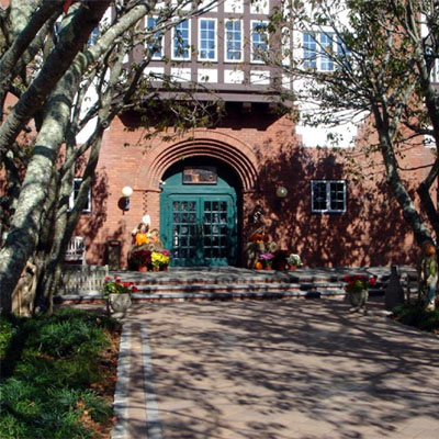 Montauk Manor